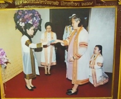 “พลอย สโรชา” ฟันฝ่าโลกมืดสู่ฝันที่เป็นจริง เรียนดี-ดนตรีเด่น-กีฬาเลิศ!