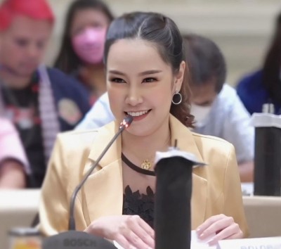 ภคอร’ ร่วมเสวนา "สังคมดี-การเมืองดี ต้องมีสตรีร่วมทาง" ย้ำ นโยบายเพิ่มเบี้ยผู้สูงอายุ จ้างคนพิการทำงาน