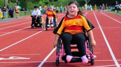 Danielle Paul (Team Waikato) competing in a race at the 2015 Halberg Junior Disability Games.