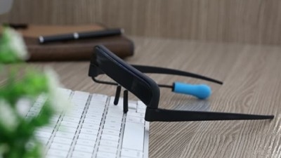 ผลงาน GlassOuse แว่นตาที่ทำหน้าที่แทนเมาส์ สำหรับให้คนพิการสวมเพื่อใช้การเคลื่อนที่ของศีรษะเป็นตัวควบคุมการสั่งงานต่างๆบนหน้าจอคอมพิวเตอร์