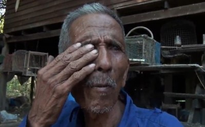 นายสนิท ยูฮันเงาะ อายุ 73 ปี พิการตาบอดเกือบสนิททั้งสอง 2 ข้าง