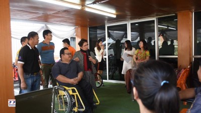 ยิ้มแก้มปริ นายก อบจ.โคราช มอบกายอุปกรณ์ฯ ให้เป็นของขวัญปีใหม่ 2561 แด่คนพิการ