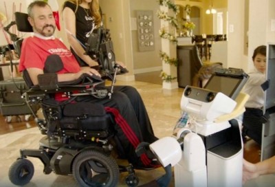 เทคโนโลยีหุ่นยนต์ที่ช่วยให้คนพิการสามารถใช้ชีวิตได้ง่ายขึ้น