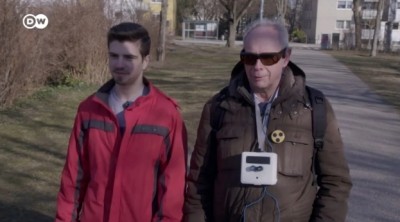 เด็ก 18 เยอรมันทำกล้องห้อยคอพลัง AI ช่วยบอกทางให้ผู้พิการทางสายตา