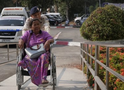 ทำขาเทียมใหม่มอบให้แก่ผู้พิการ จำนวน 138 คน ในจังหวัดศรีสะเกษ โดยไม่มีค่าใช้จ่าย